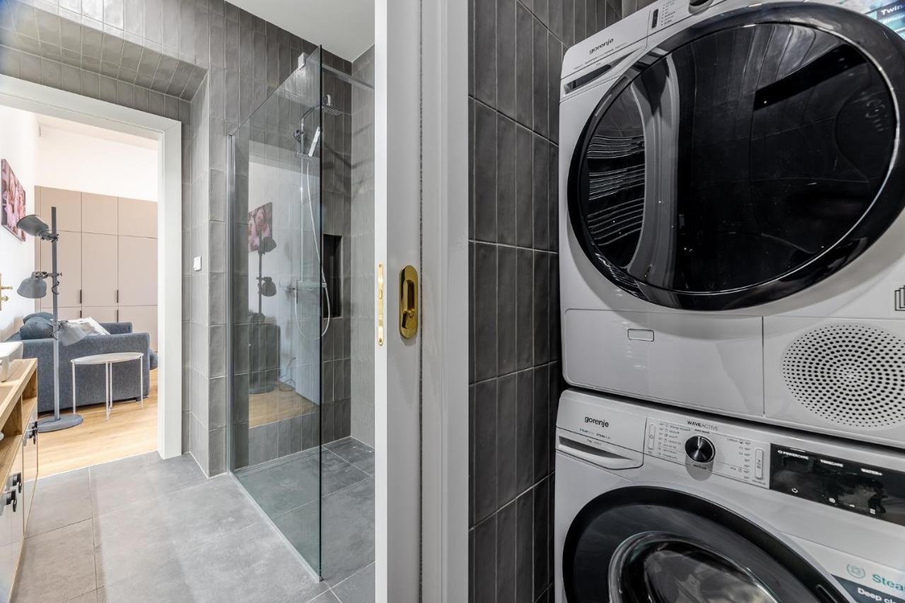 Elegant Located In The Centre Of Daire