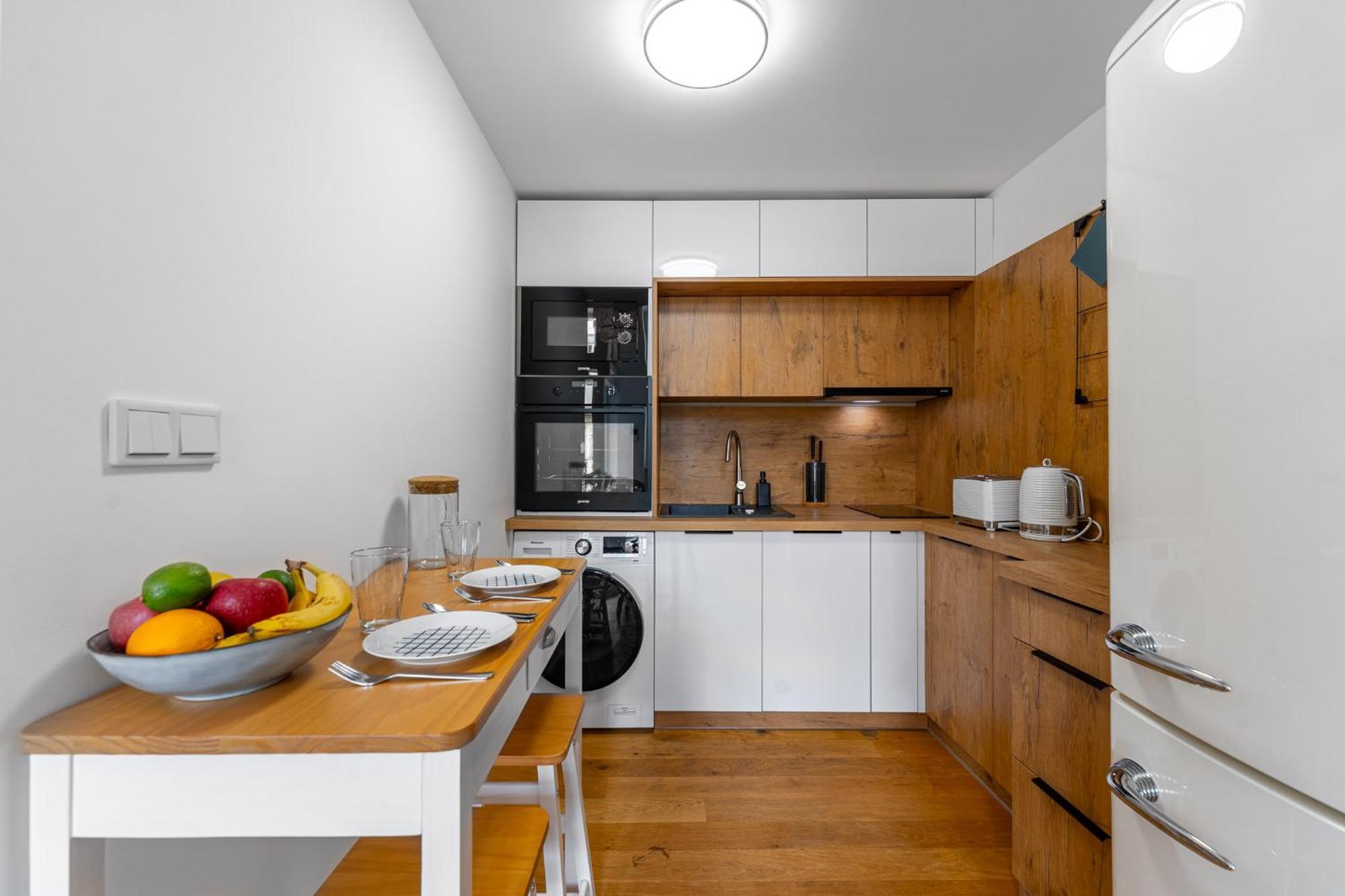Elegant Located In The Centre Of Daire